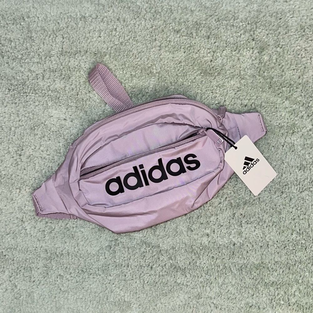 ⭐️NEW⭐️NWT ADIDAS Core Waist Pack